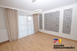 Atrakcyjna kawalerka z tarasem i balkonem